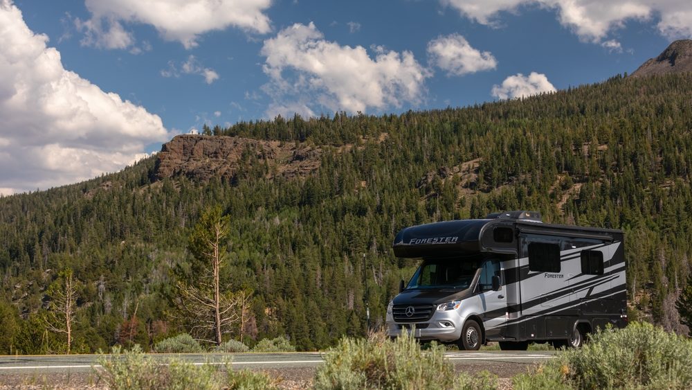 Renting camper vans for scenic US road trips.